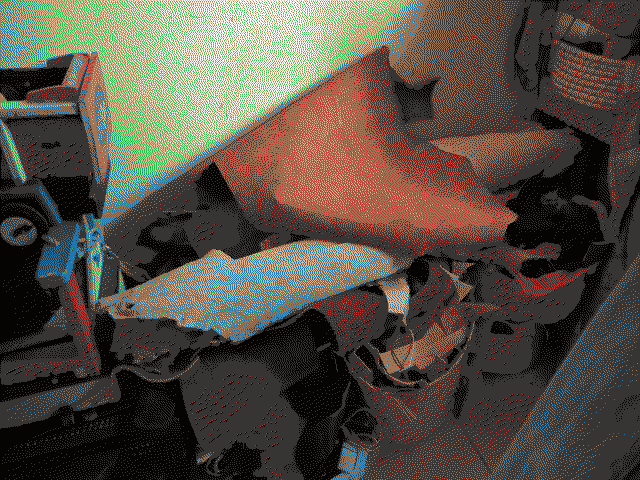 Morceaux de cuir tanné dans un coin de l'atelier