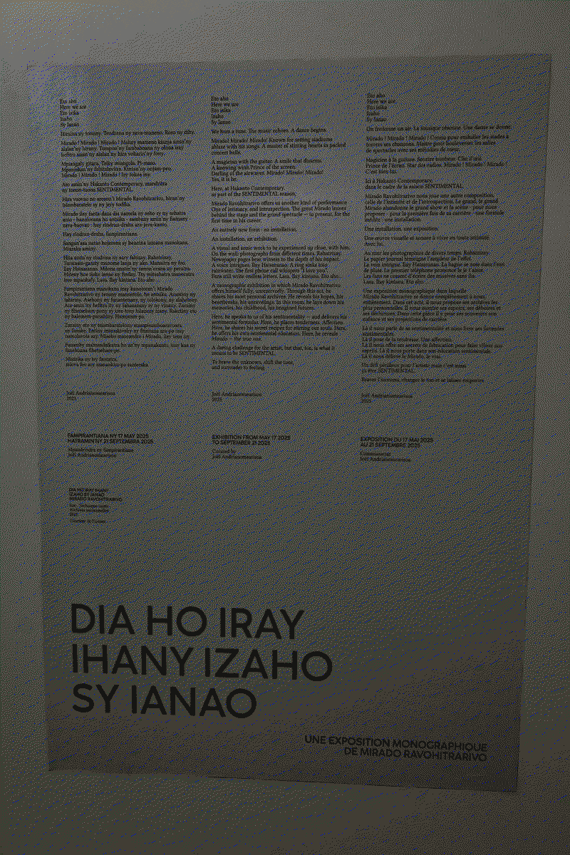 Photo du cartel de présentation de l'installation de Mirado