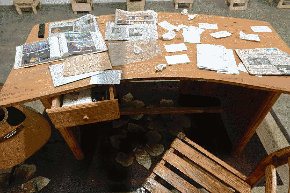 Photo du bureau de Mirado installé au centre de la pièce